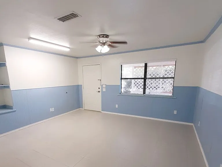 816 Denton Dr — Photo 3