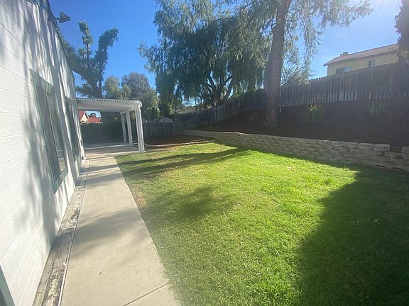 4th image of 39665 Wild Flower Dr