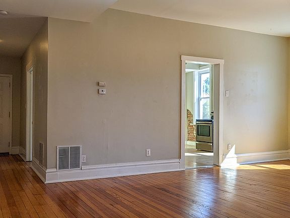 4th image of 2627 Cherokee St #202
