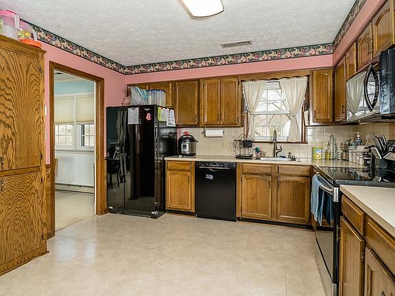 2nd image of 2818 Jefferson Ln