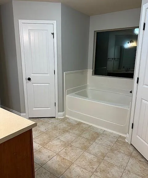 8905 Spring Grv N — Photo 8