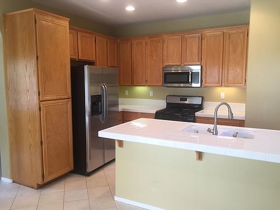 3rd image of 32552 Guevara Dr