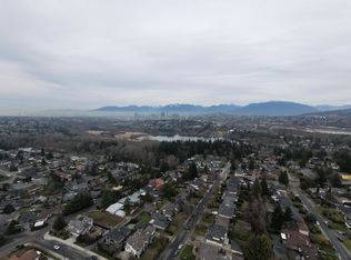 6297 Brantford Ave, Burnaby, BC V5E 2R8