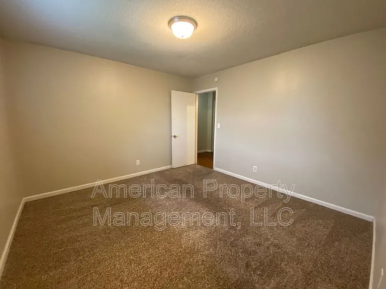 8113 E 23rd St — Photo 19