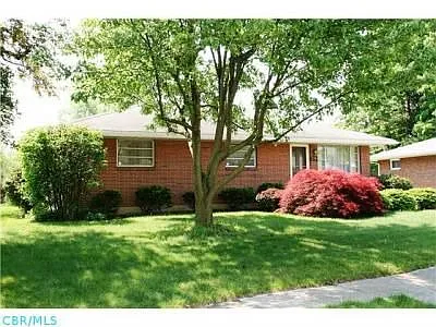 3751 Shamrock Dr photo 1