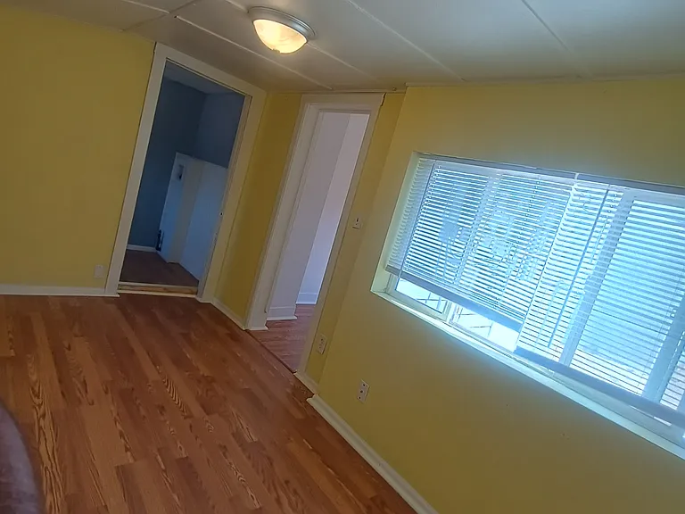 242 Gunnison Ave #1 — Photo 8