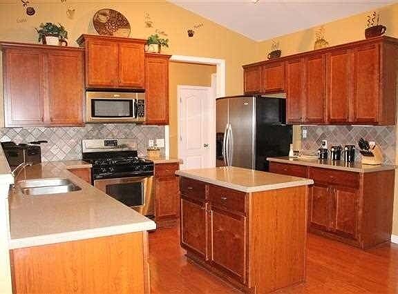 3rd image of 308 Hearthwood Dr