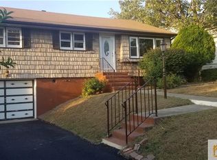 652 Old Post Rd, Edison, NJ 08817