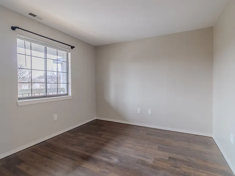 601 Riverine Dr #302 — Photo 15
