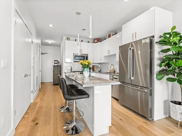 420 W Broadway #302, Boston, MA 02127