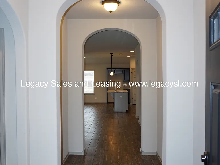7211 S Laurel Pl — Photo 3