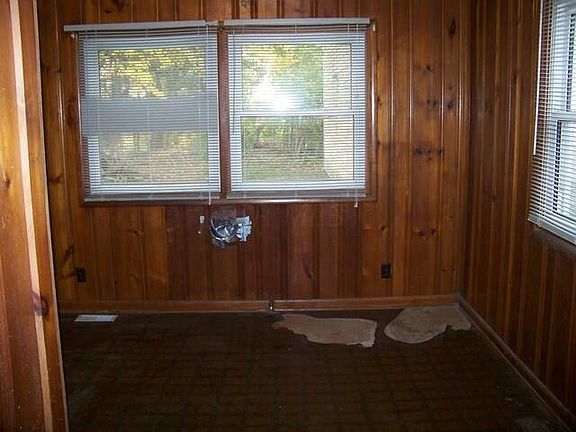 5th image of 355 Cherry St