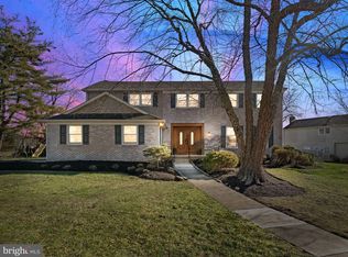 416 Country Club Dr, Cherry Hill, NJ 08003