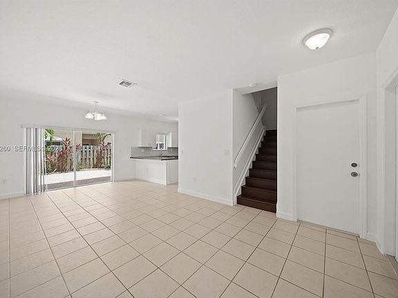 5th image of 21459 SW 86th Pl