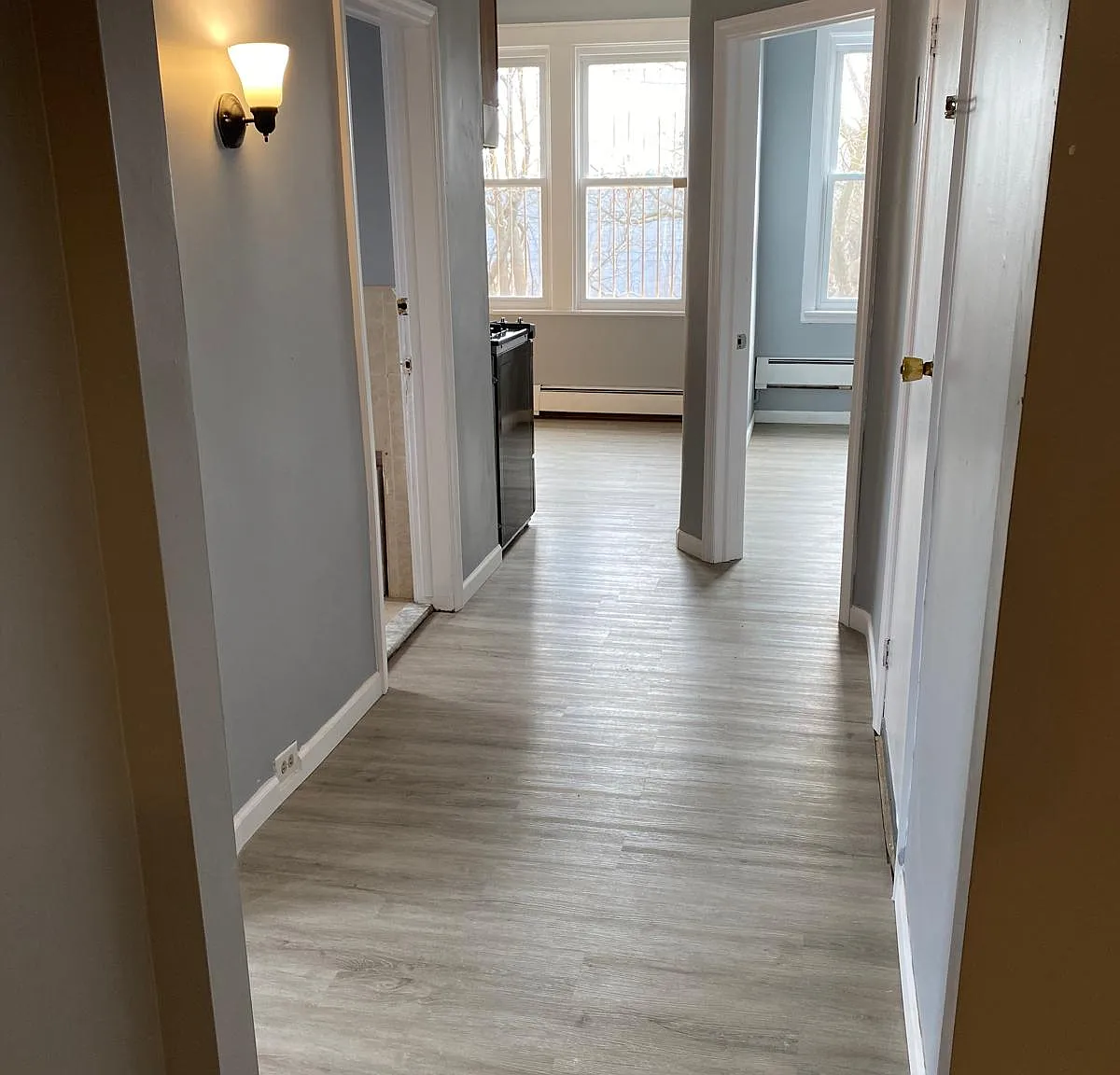 3 bed, 1200 sqft, $2,850 — Photo 3