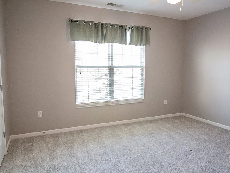 3848 Carberry Dr — Photo 34