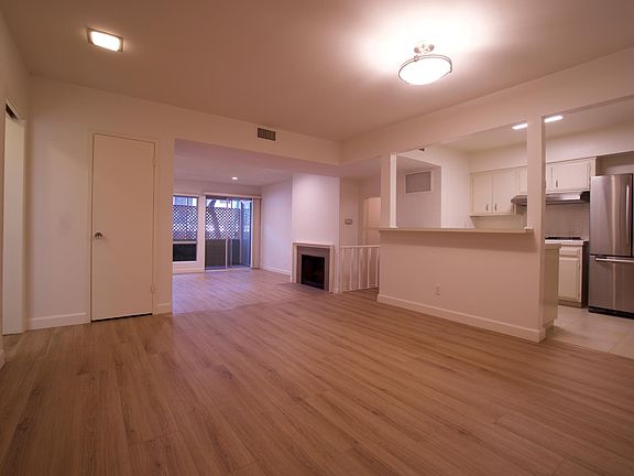 3rd image of 818 S Gretna Green Way APT 103