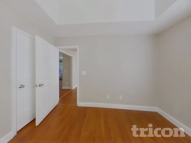 323 Dexter Pl — Photo 6