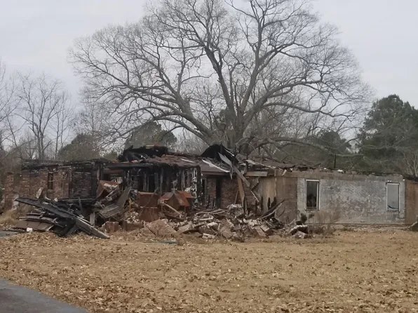 25621 Caple Ln, Bauxite, AR 72011