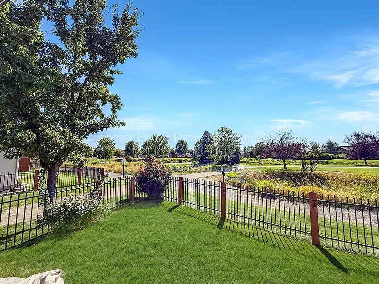 9753 W Wildbranch Dr — Photo 26