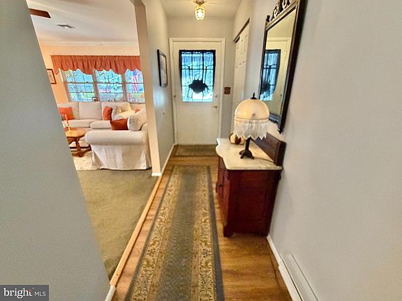 5th image of 11 Chesterfield Ct