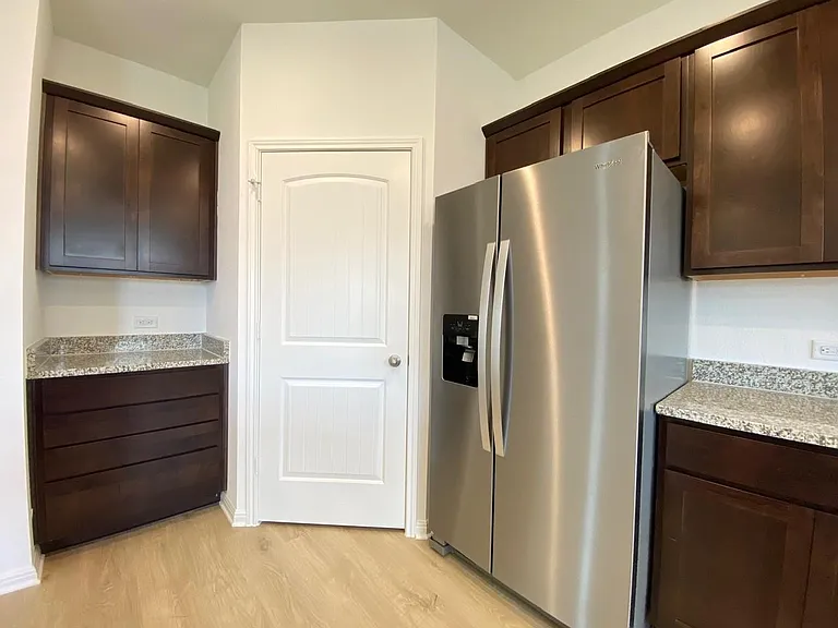 241 Saide St — Photo 9