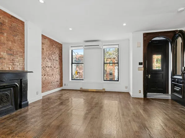 308 Clifton Place image 3 of 32