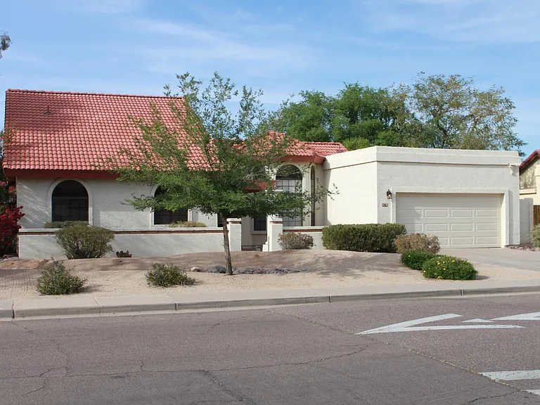 4178 W Orchid Ln — Photo 1