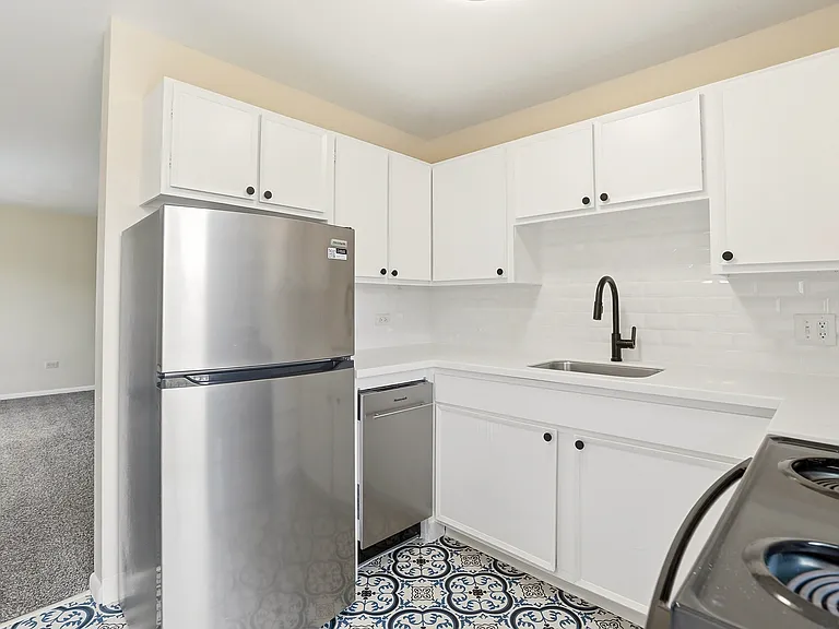 234 N Lincoln St #9 — Photo 3