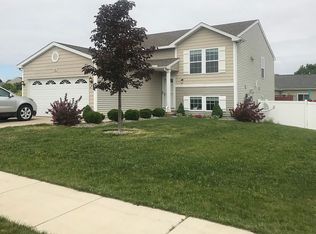 135 Primrose Ln, Mason, MI 48854