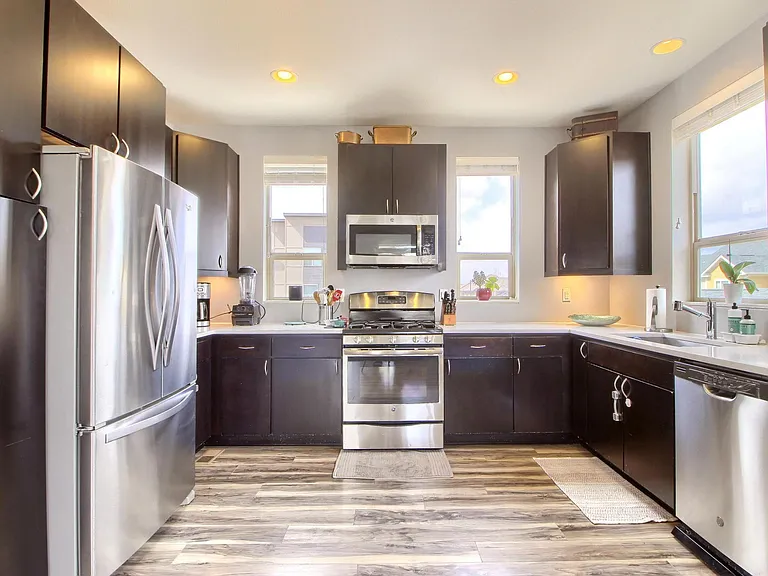3045 Geneva St — Photo 12