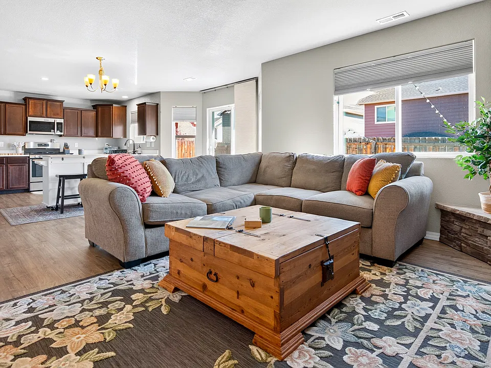 7705 Cruzer Hts