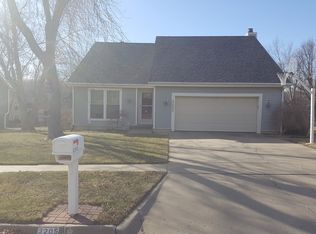 3205 SW Belle Ave, Topeka, KS 66614