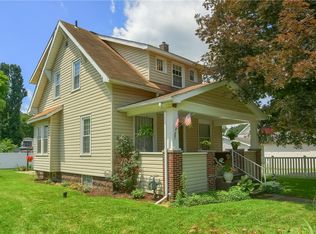 301 Line St, Ellwood City, PA