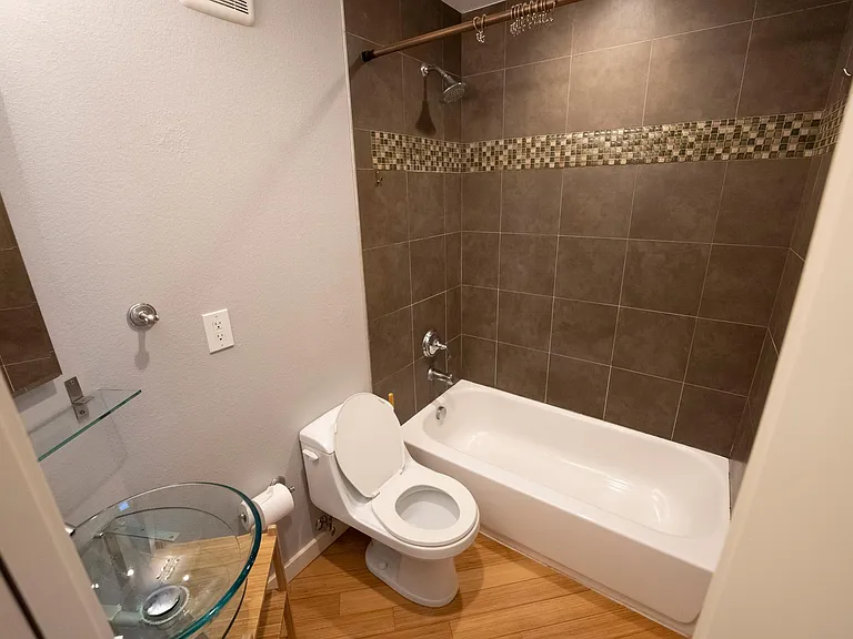 2306 Glenarm Pl #102 — Photo 21
