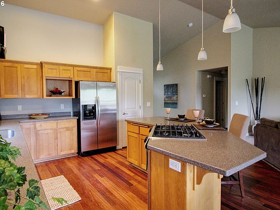5th image of 1080 Bradshaw Ln
