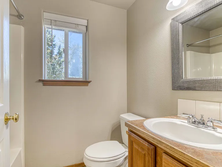 2765 NE Faith Dr — Photo 10