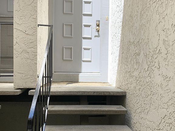 3rd image of 20193 Northcrest Sq