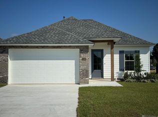 10495 Highcrest Dr, Denham Springs, LA 70706