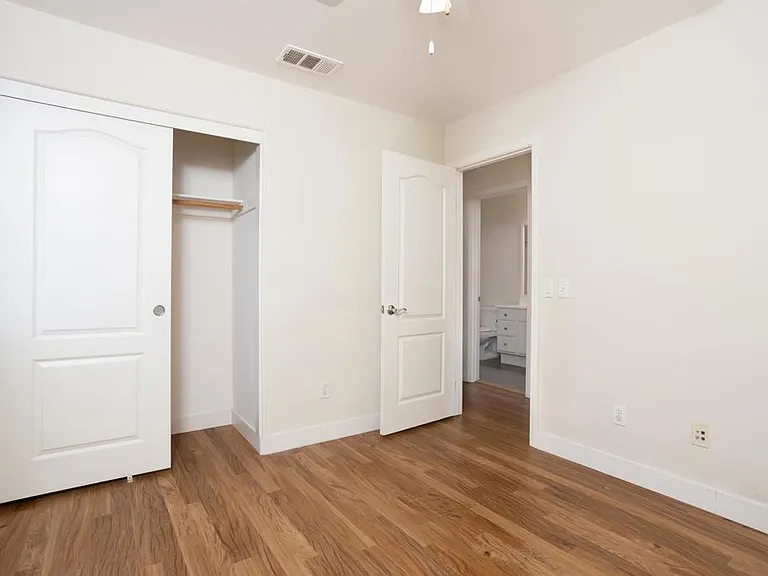 2103 Palo Alto Dr #80 — Photo 6