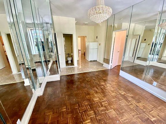 4th image of 30 Saint James Pl APT 3F