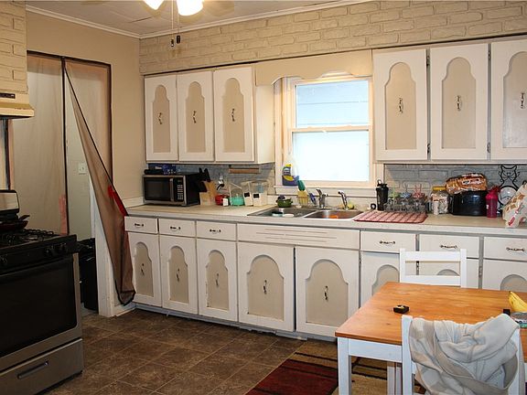 4th image of 823 N Lodge St
