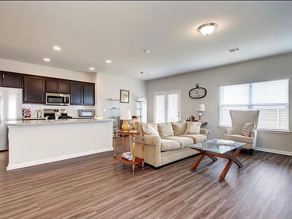 2nd image of 120 Marienfeld Ln