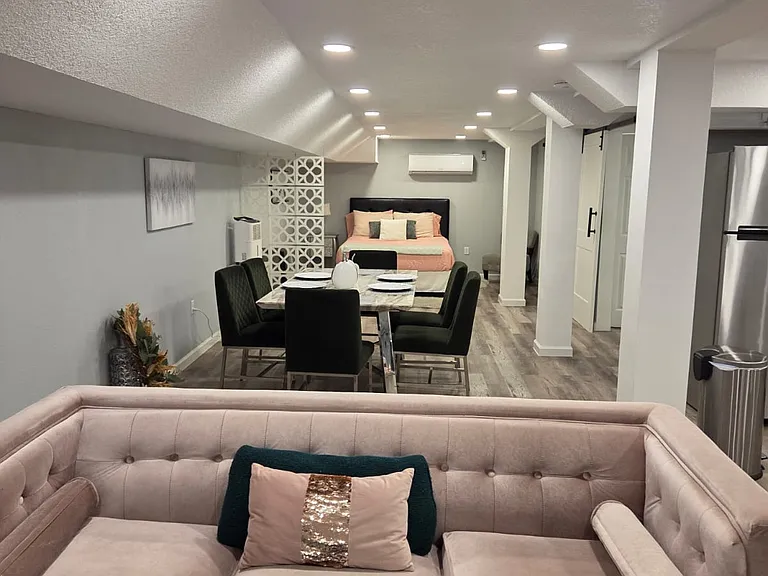 Monroe Cir — Photo 11