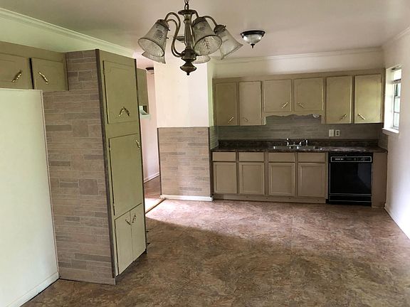 2nd image of 9436 Coronado Dr