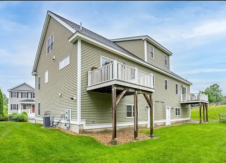 4 Commodore Way — Photo 15