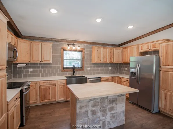 11696 Long Trussel Rd, Bryan, TX 77808