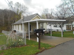 208 Ohio Ave, Hooven, OH 45033