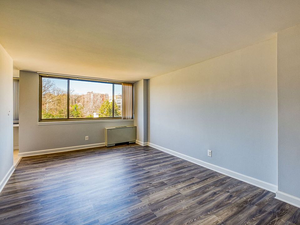 2112 New Hampshire Ave Studio Living 22 2