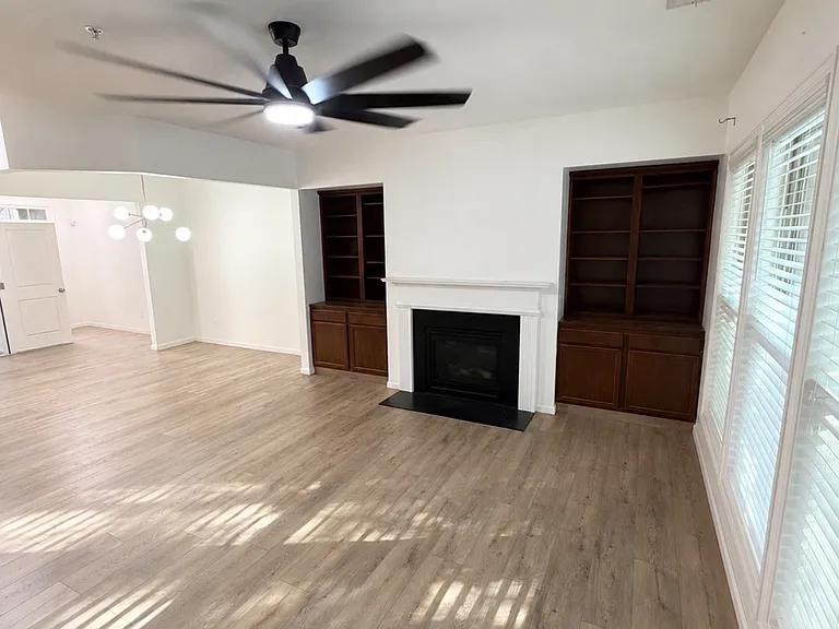 1818 Caswell Pkwy — Photo 2